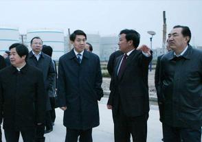 2010年4月10日，时任中国气象局党组书记、局长郑国光视察美狮贵宾会。